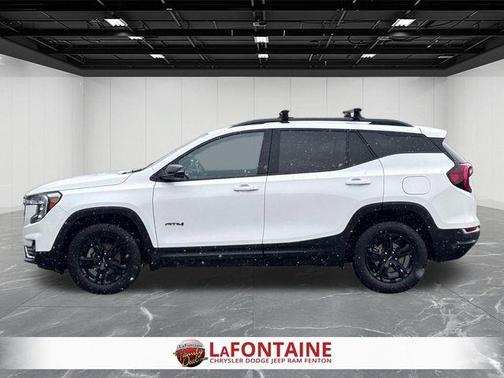 2024 GMC Terrain AWD AT4