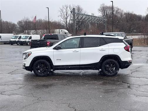 2024 GMC Terrain AWD AT4