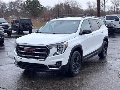 2024 GMC Terrain AWD AT4