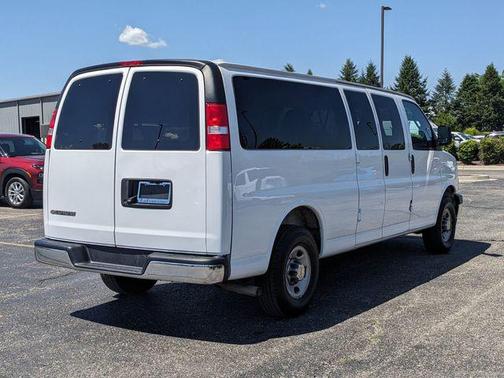 Summit White 2025 Chevrolet Express 3500 RWD 3500 Extended Wheelbase LT