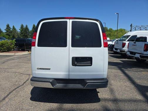 Summit White 2025 Chevrolet Express 3500 RWD 3500 Extended Wheelbase LT