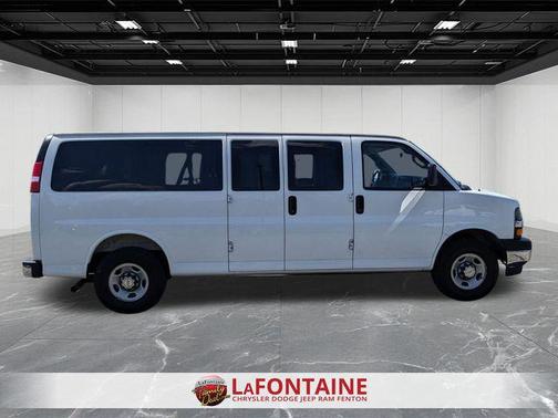 Summit White 2025 Chevrolet Express 3500 RWD 3500 Extended Wheelbase LT