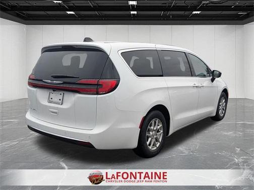 2026 Chrysler Pacifica L