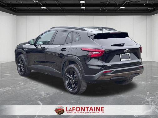 Black Metallic 2025 Chevrolet Trax FWD ACTIV