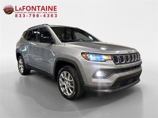 2023 Jeep Compass Latitude Lux