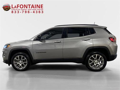 2023 Jeep Compass Latitude Lux