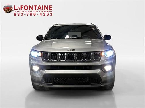 2023 Jeep Compass Latitude Lux