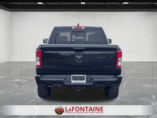 Diamond Black Crystal Pearlcoat 2019 RAM 1500 Big Horn