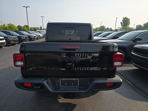 2021 Jeep Gladiator Willys 4x4