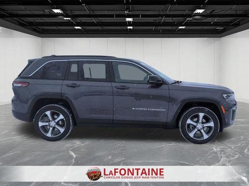 Baltic Gray Metallic Clearcoat 2026 Jeep Grand Cherokee Limited