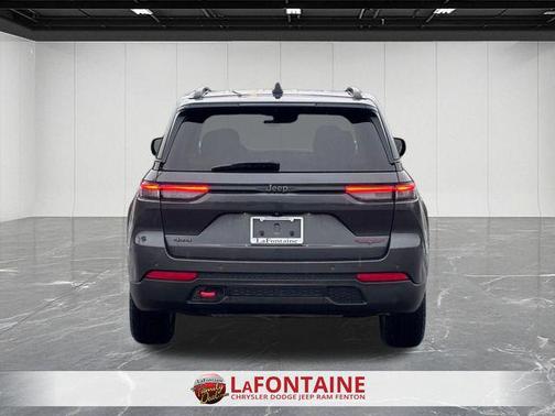 2022 Jeep Grand Cherokee Trailhawk