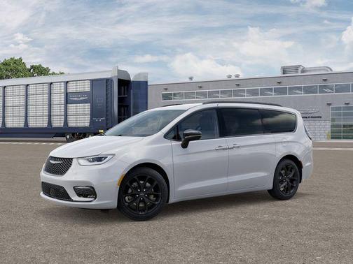 Bright White Clearcoat 2026 Chrysler Pacifica L