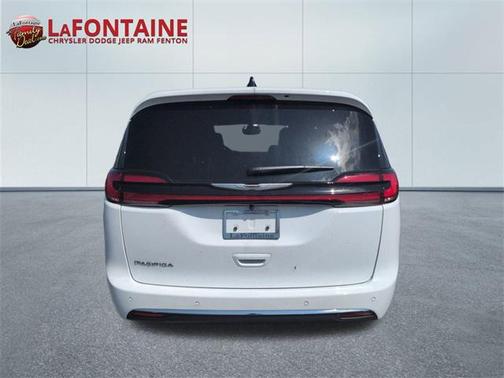 2026 Chrysler Pacifica L