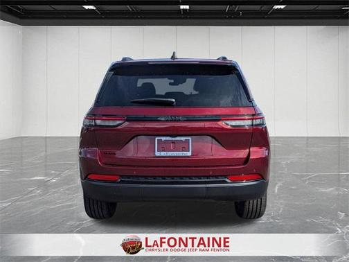 2025 Jeep Grand Cherokee Altitude