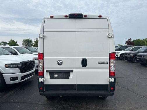 Bright White Clearcoat 2023 RAM ProMaster 2500 High Roof