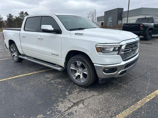 Bright White Clearcoat 2023 RAM 1500 Laramie