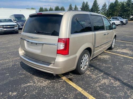 2015 Chrysler Town & Country Touring