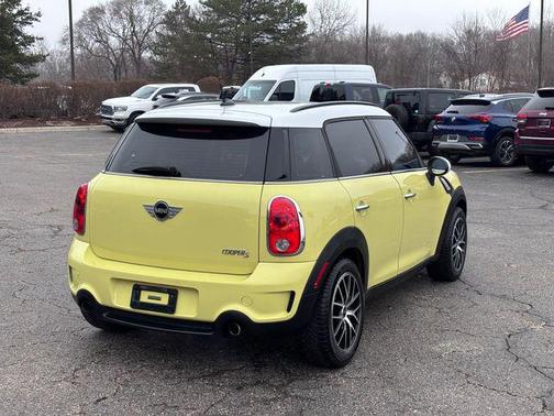 2012 MINI Cooper S Countryman Base