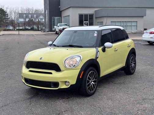 2012 MINI Cooper S Countryman Base