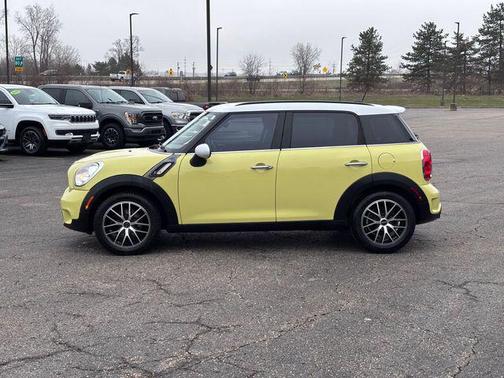 2012 MINI Cooper S Countryman Base