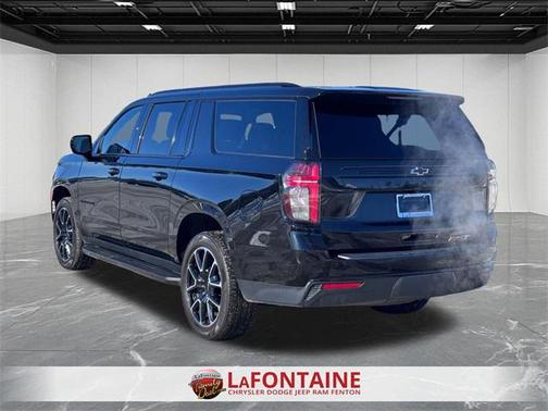 2023 Chevrolet Suburban RST