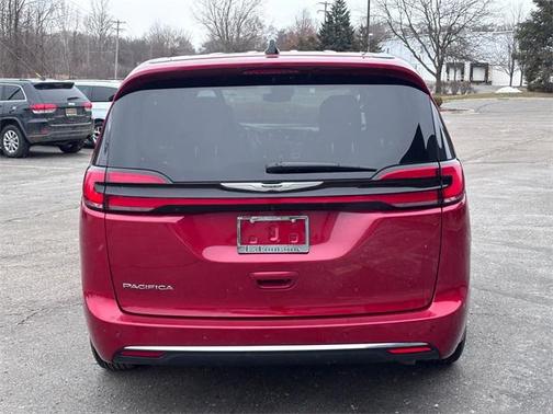 2025 Chrysler Pacifica L