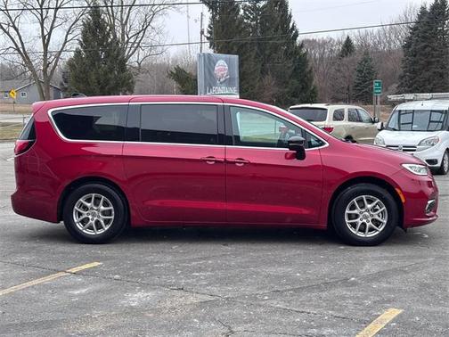 2025 Chrysler Pacifica L