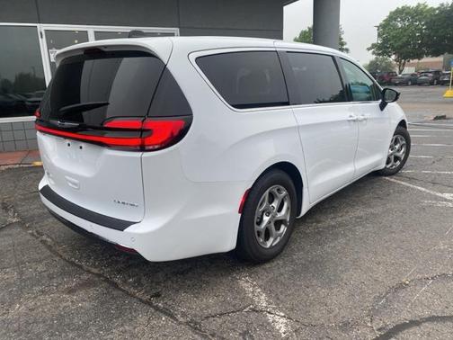 2024 Chrysler Pacifica Limited