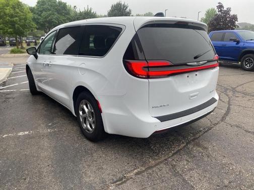 2024 Chrysler Pacifica Limited