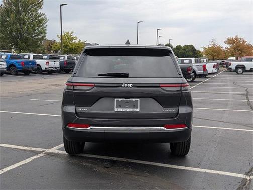2025 Jeep Grand Cherokee Laredo