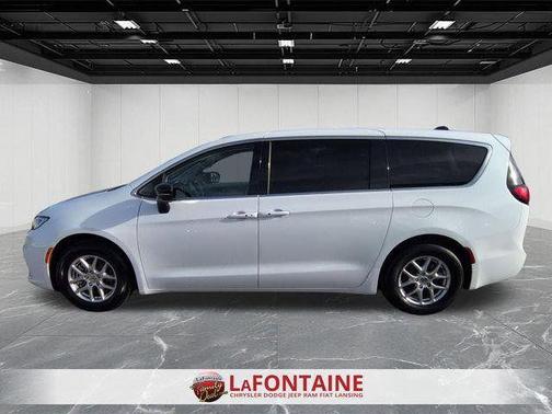 Bright White Clearcoat 2024 Chrysler Pacifica Touring L