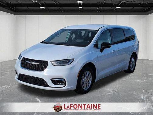 Bright White Clearcoat 2024 Chrysler Pacifica Touring L