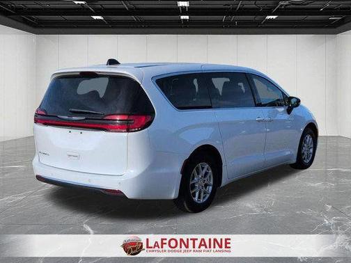 Bright White Clearcoat 2024 Chrysler Pacifica Touring L