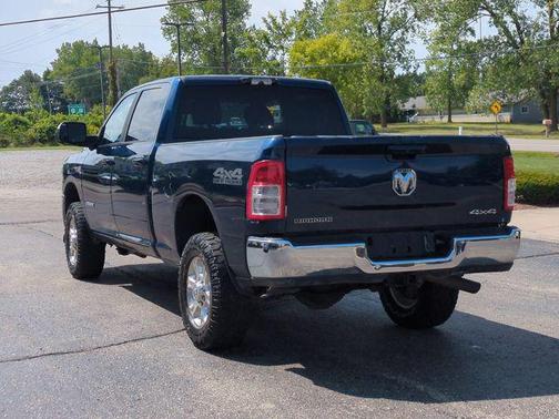 Patriot Blue Pearlcoat 2022 RAM 2500 Big Horn Crew Cab 4x4 6'4' Box