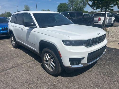 Bright White Clearcoat 2024 Jeep Grand Cherokee L Laredo