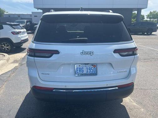 Bright White Clearcoat 2024 Jeep Grand Cherokee L Laredo
