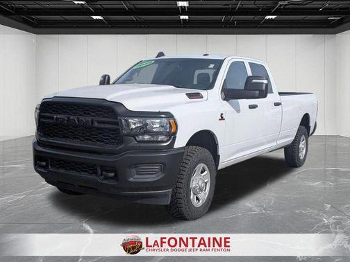 Bright White Clearcoat 2024 RAM 3500 Tradesman Crew Cab 4x4 8' Box
