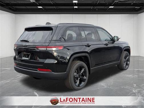 2025 Jeep Grand Cherokee Altitude