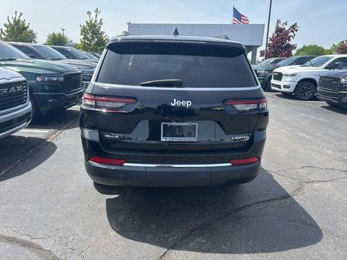 Diamond Black Crystal Pearlcoat 2024 Jeep Grand Cherokee L Limited