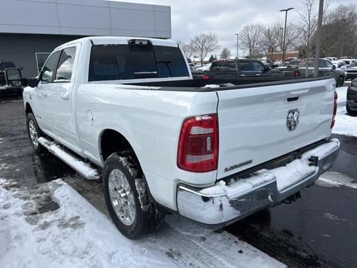 2023 RAM 3500 Laramie Crew Cab 4x4 6'4' Box
