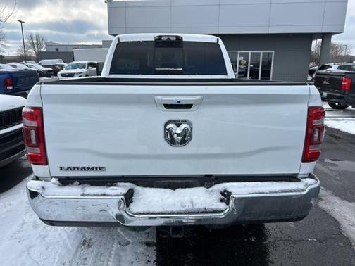 2023 RAM 3500 Laramie Crew Cab 4x4 6'4' Box