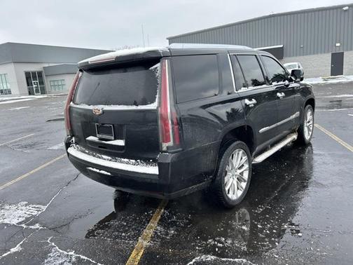 2020 Cadillac Escalade Luxury