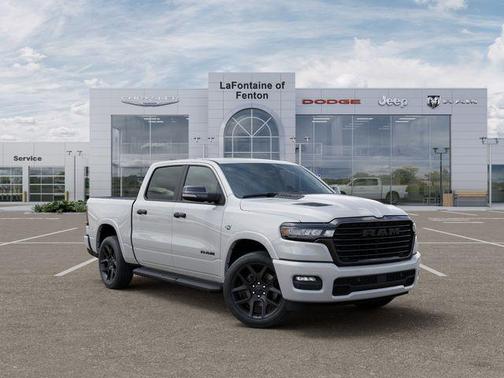 Ivory White Tri-Coat Pearlcoat 2026 RAM 1500 Laramie