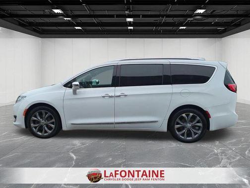 Bright White Clearcoat 2020 Chrysler Pacifica Limited