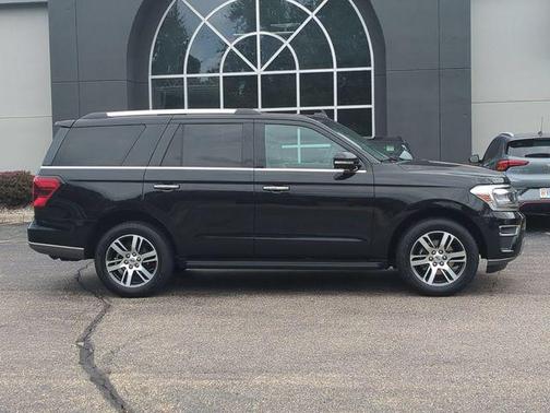 Black Metallic 2024 Ford Expedition Limited