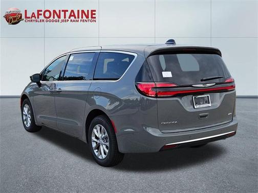 2025 Chrysler Pacifica L