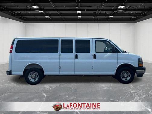 Summit White 2025 Chevrolet Express 3500 RWD 3500 Extended Wheelbase LT