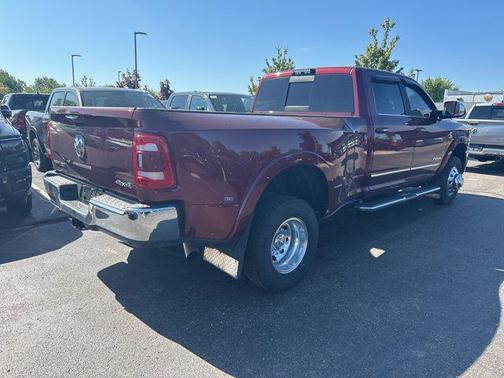 Delmonico Red Pearlcoat 2020 RAM 3500 Laramie Crew Cab 4x4 8' Box