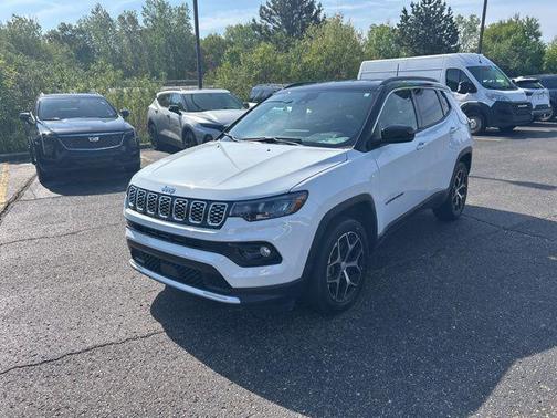 Bright White Clearcoat 2024 Jeep Compass Limited