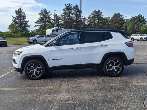 Bright White Clearcoat 2024 Jeep Compass Limited